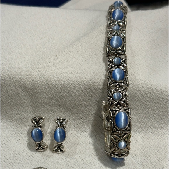 Blue stone bracelet and earrings set from Roman - Picture 2 of 6